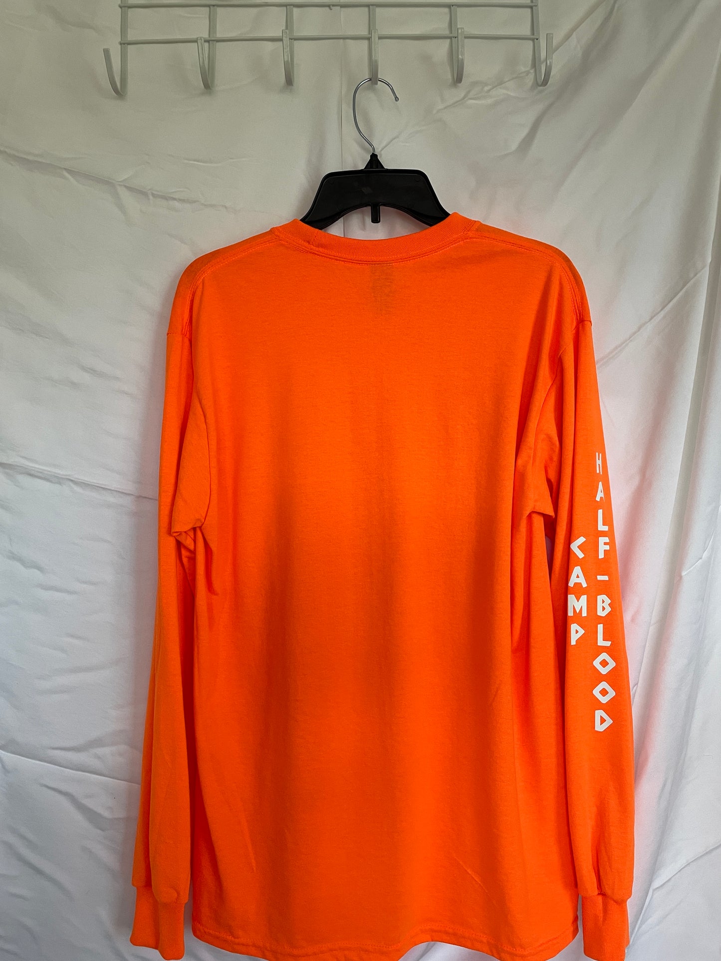 VENTA DE MUESTRA - Camiseta naranja talla MD - CHB Nuevo diseño Pegasus en blanco